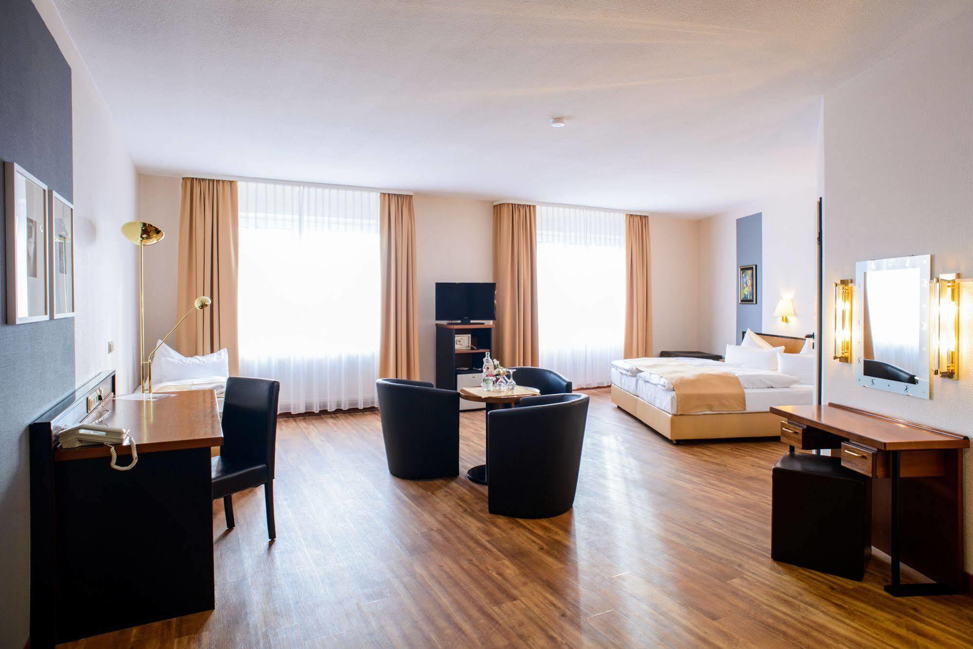 City Hotel Aschersleben Exteriör bild